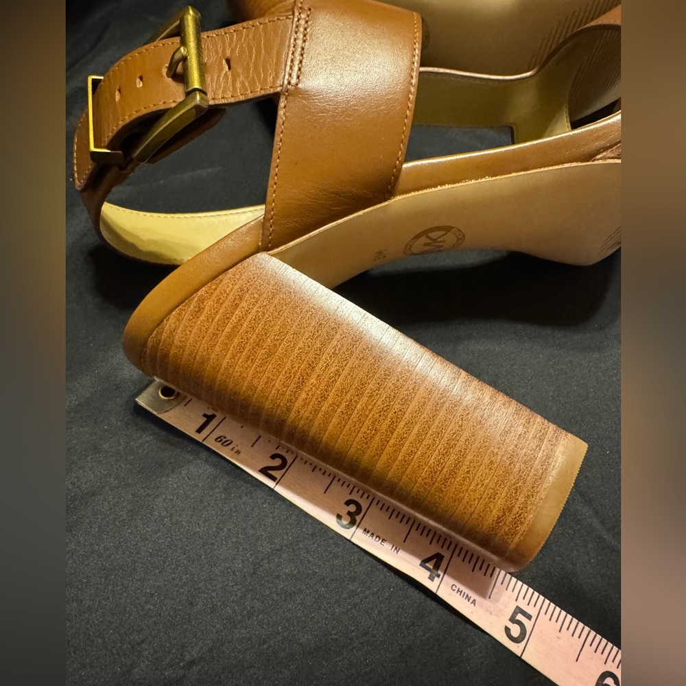 NWOT Michael Kors Becker T-Strap Platform Brown Leather Sandals Size 9 - Picture 9 of 10
